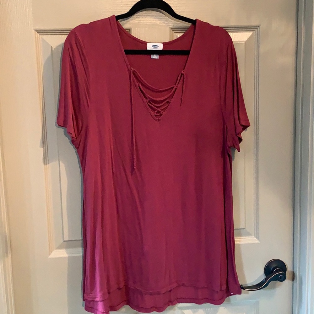Women’s V-neck T